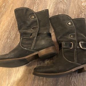 Women's Boots